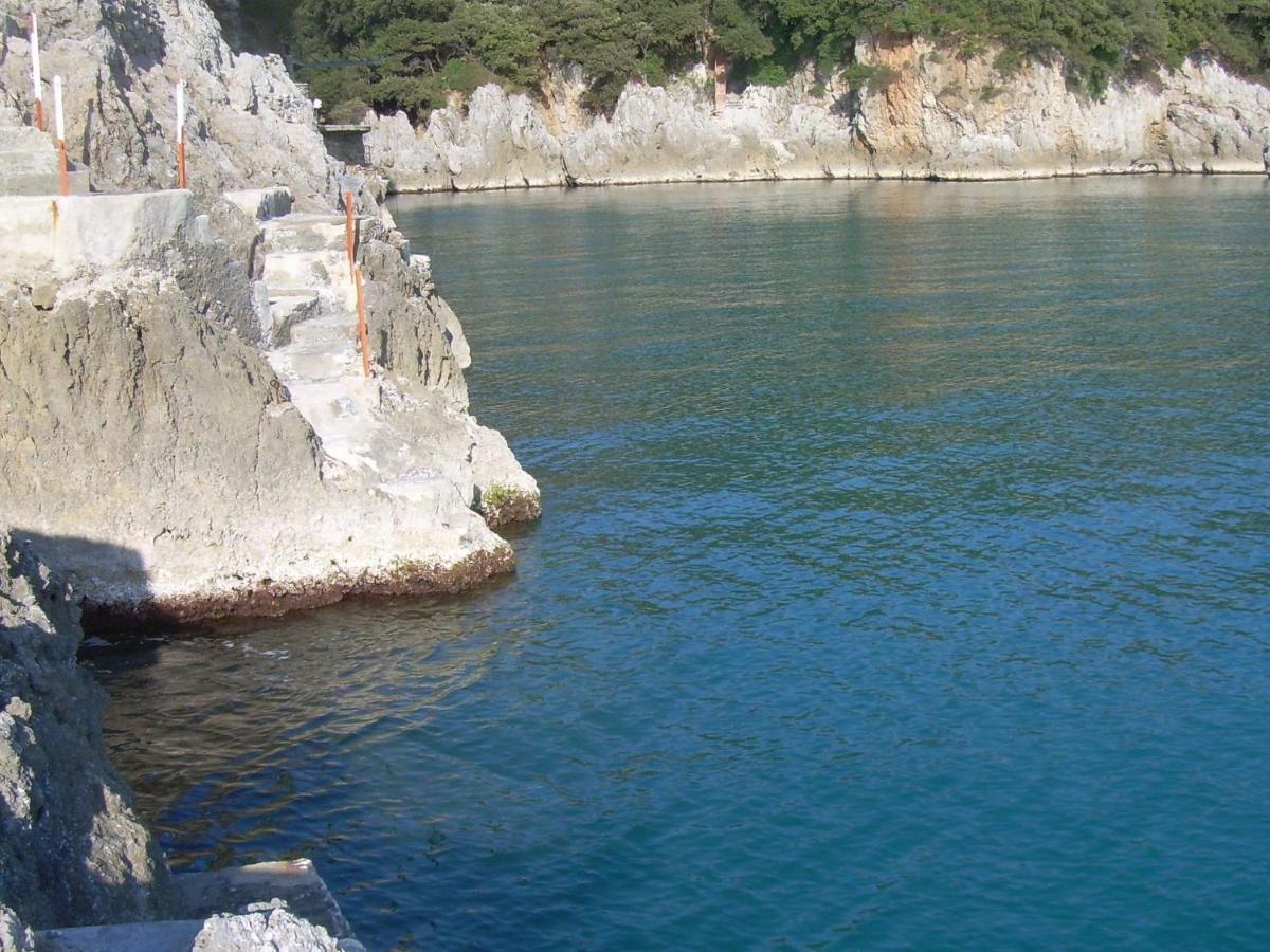 Belvilla By Oyo Villa Shakti Lerici Exterior foto